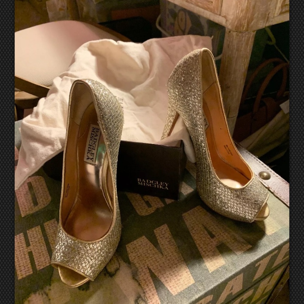 Badgley Mischka Heels - Picture 1 of 1